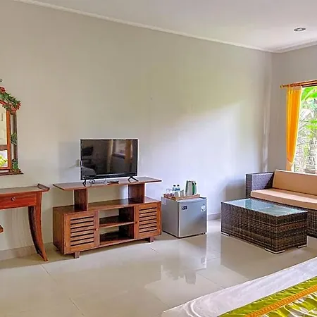 Fantastic Deluxe Room With Pool Near Legian Beach