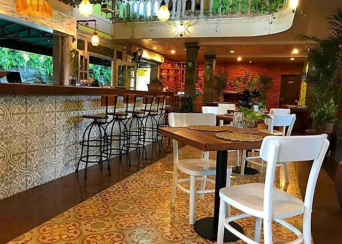 Fantastic Deluxe With Pool Near Residence *